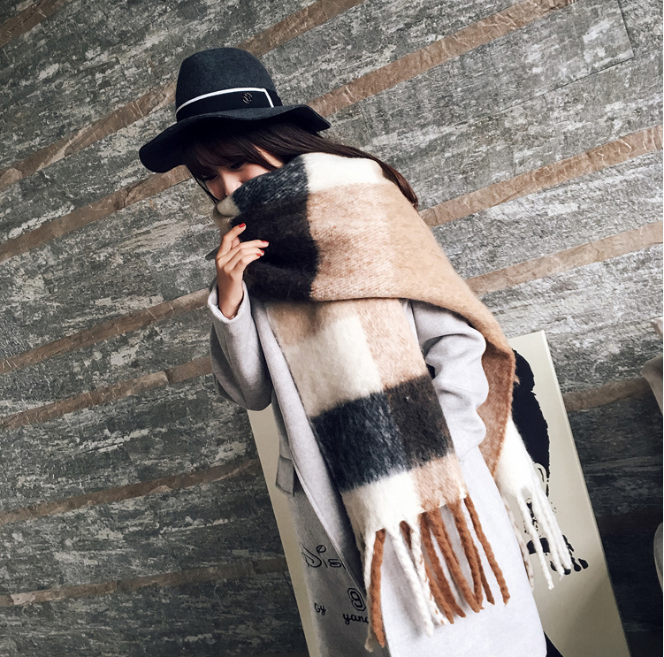 Cashmere-inspired Scarf photo 3