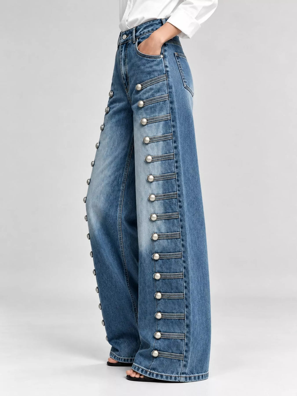 Decorative Button Wide-leg Jeans (6)