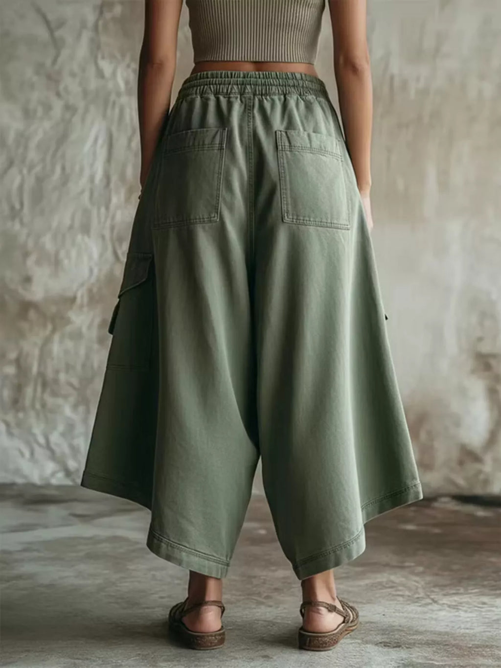 High-waisted Cargo Wide-leg Cropped Pants (2)