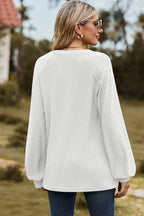 Eyelet Notched Raglan Sleeve T-shirt (18)