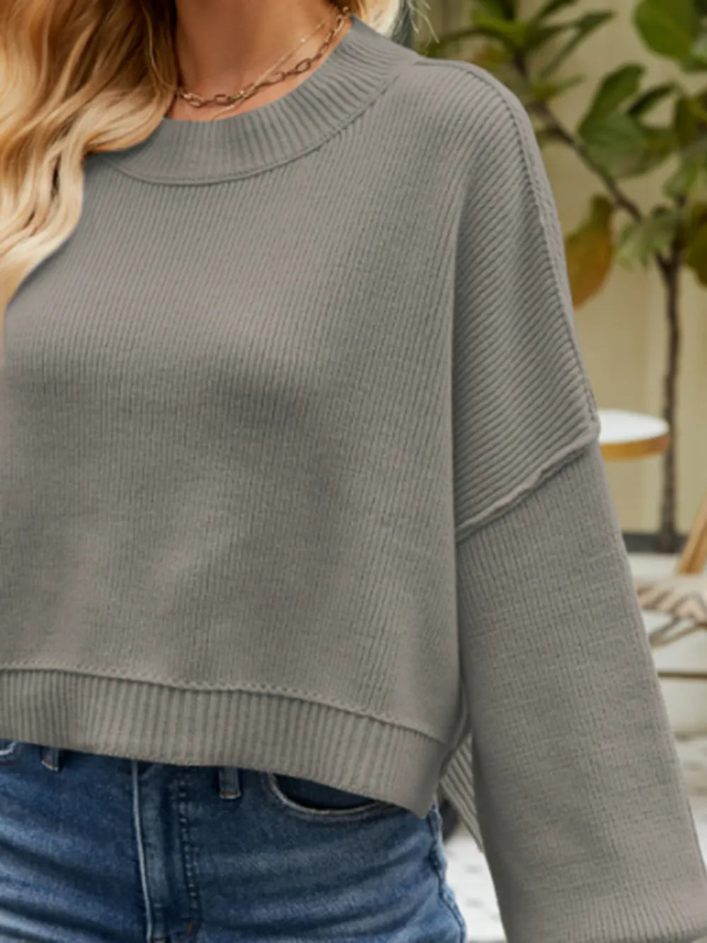 Round Neck Lantern Sleeve Sweater (10)