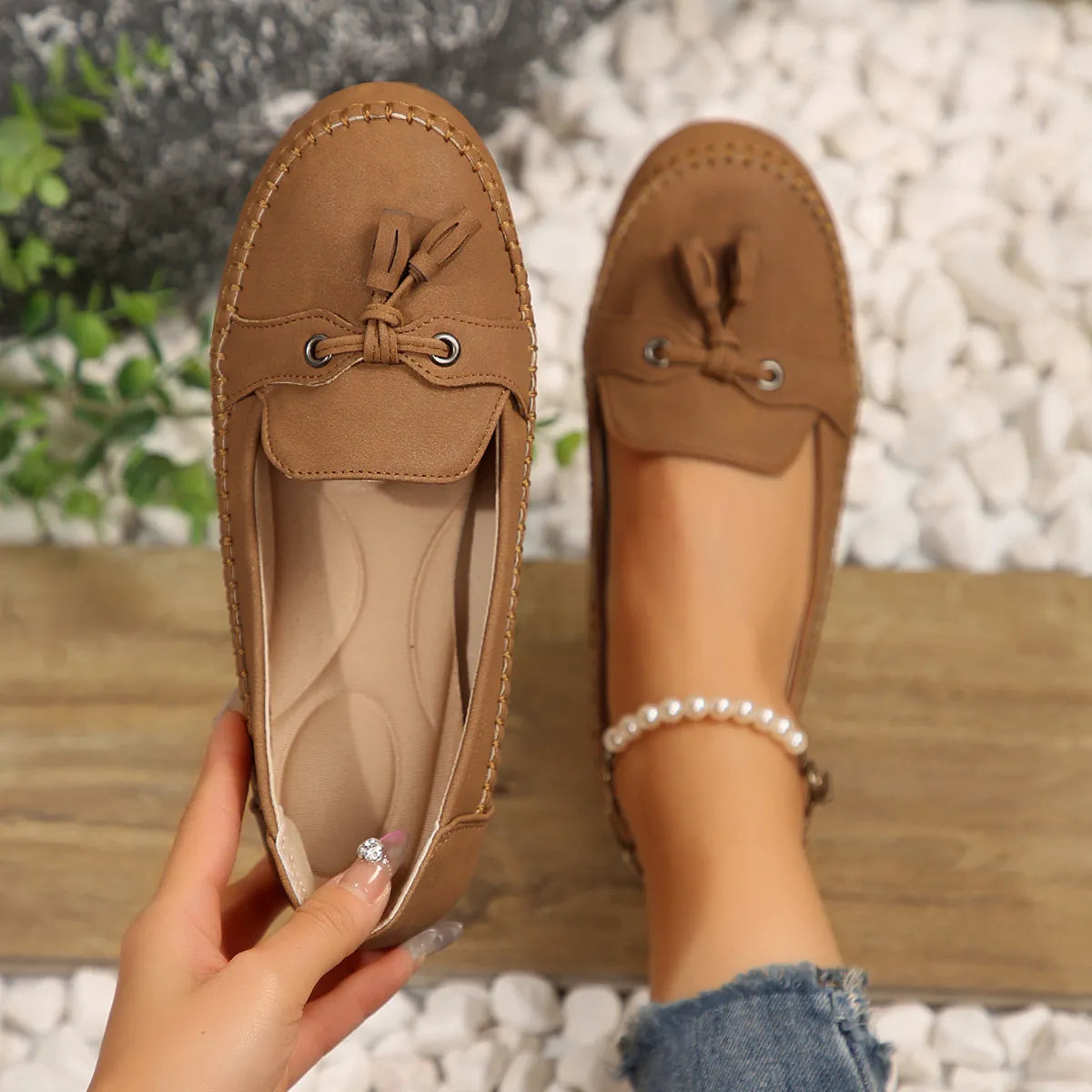 Round Toe Flat Slip-ons (4)