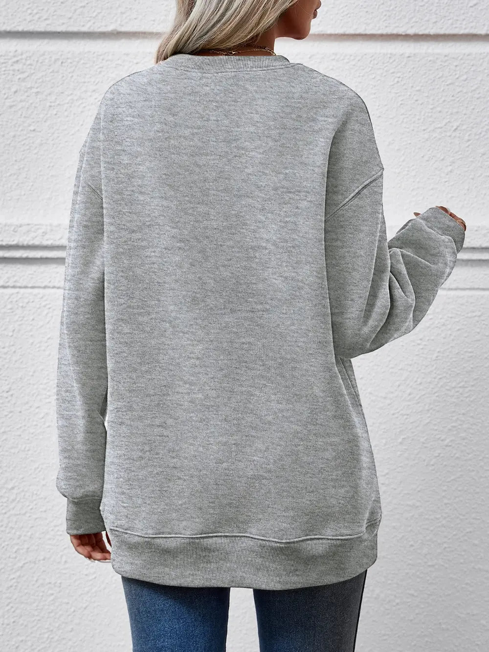 Graphic Round Neck Long Sleeve Sweatshirt (9)