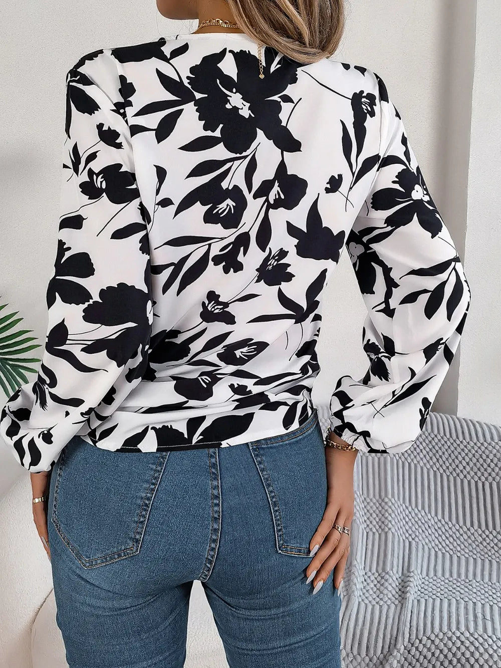Printed V-neck Long Sleeve Blouse (2)