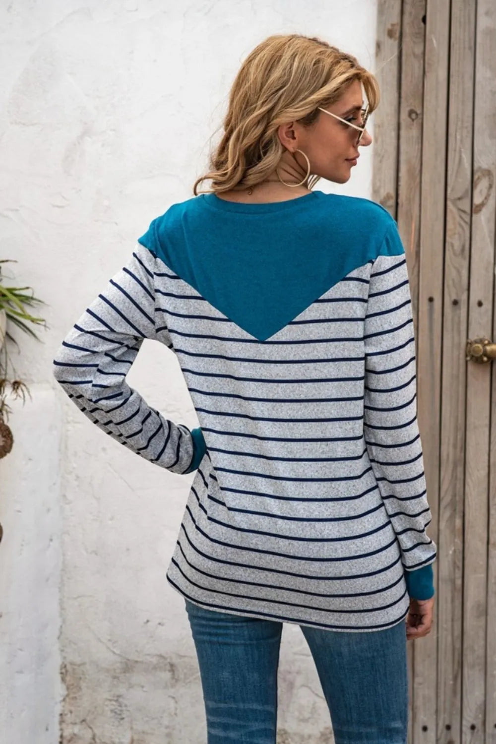 Striped Round Neck Long Sleeve T-shirt (26)