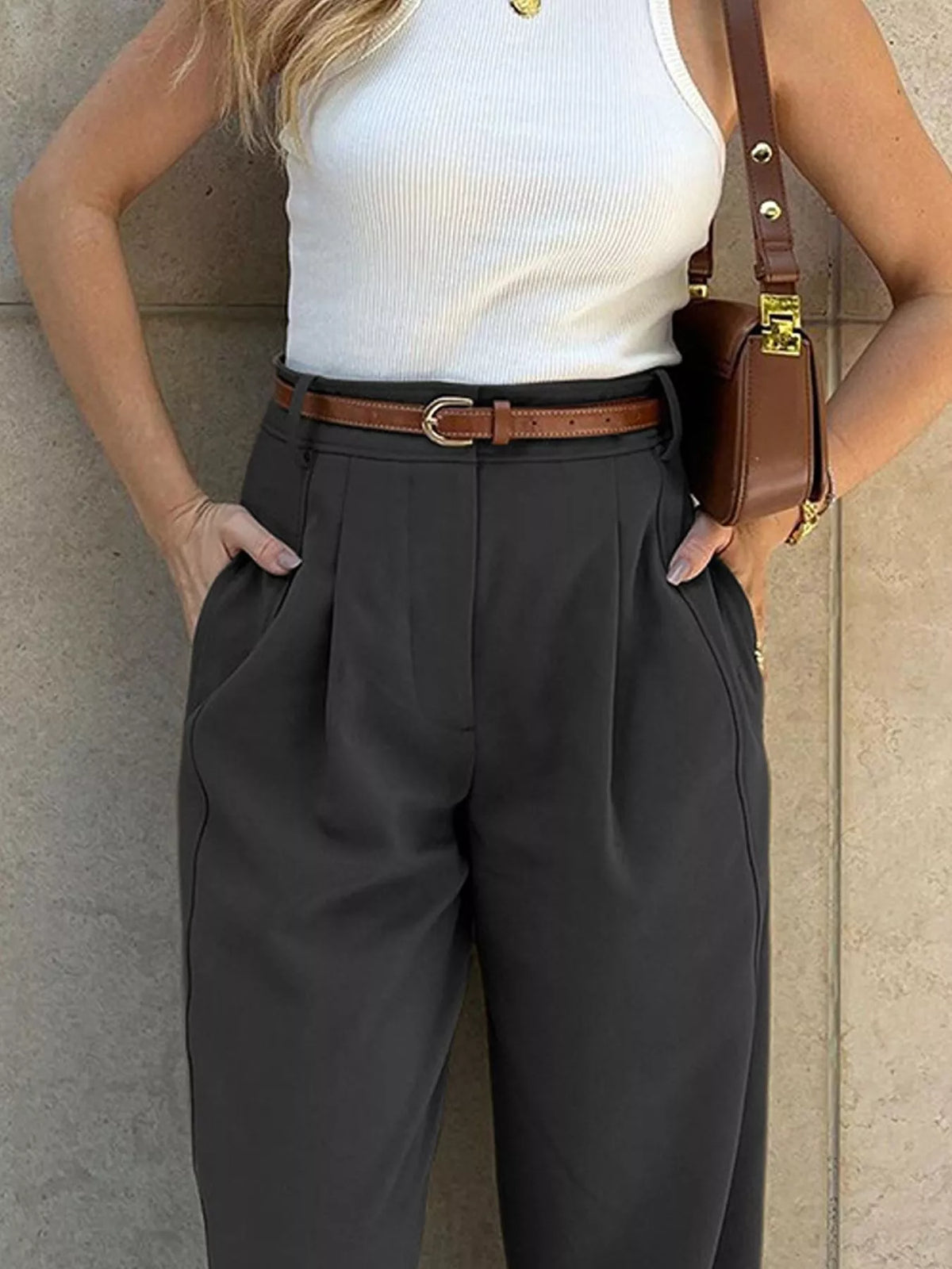 High-waisted Pleated Pants (3)