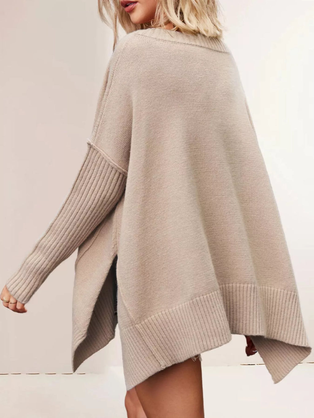 V-neck Ribbed Sleeve Sweater (3)