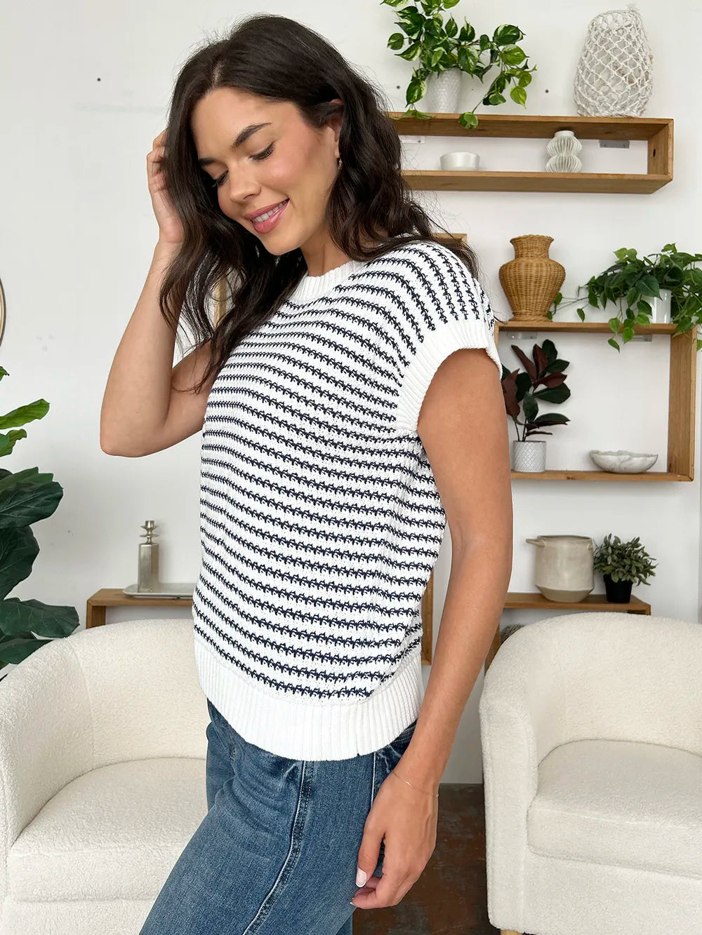 Striped Round Neck Sweater Vest (3)