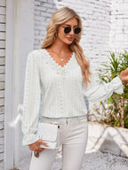 Applique V-neck Flounce Sleeve T-shirt (8)