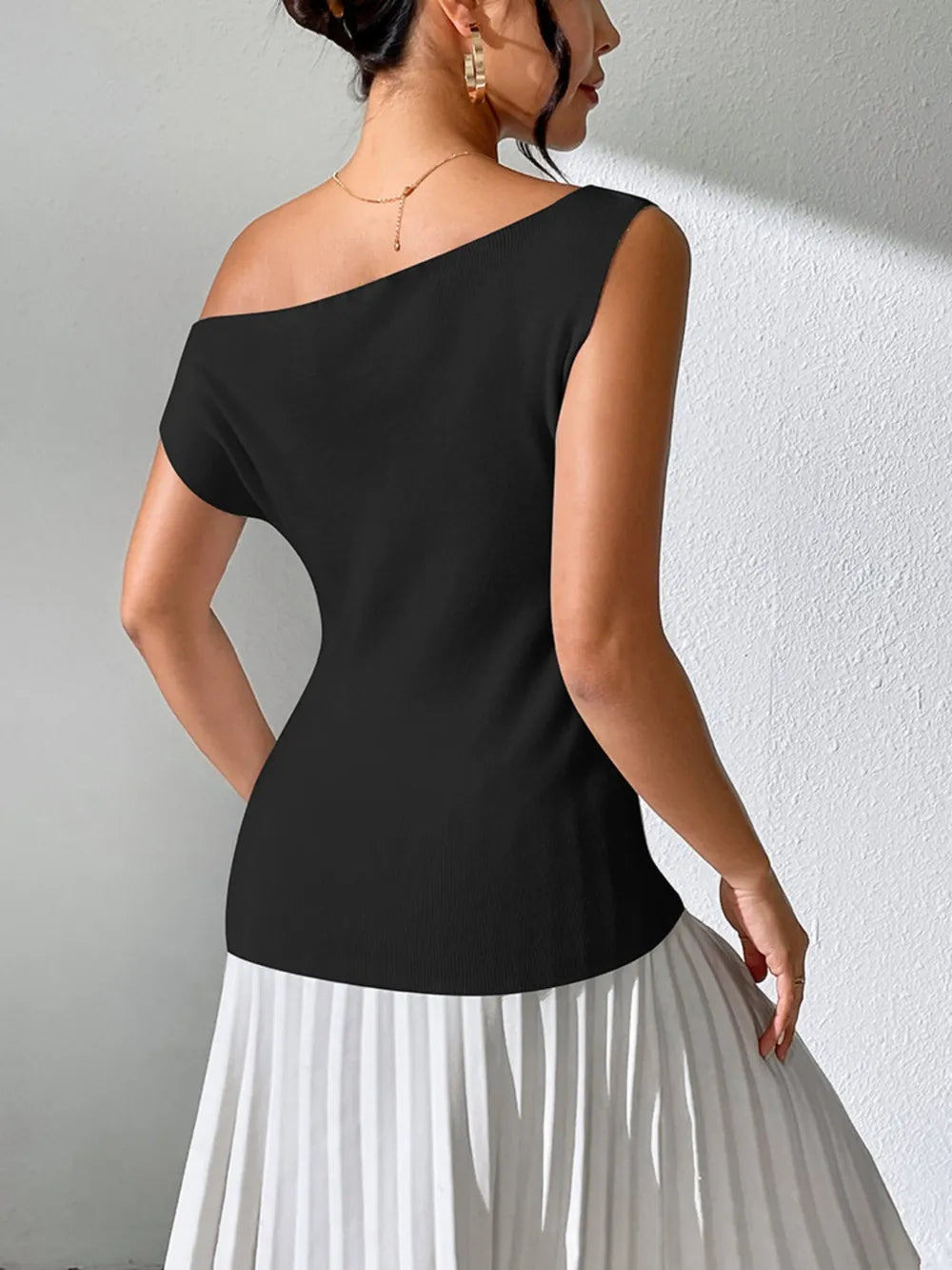Single Shoulder Short Sleeve Knit Top (6)