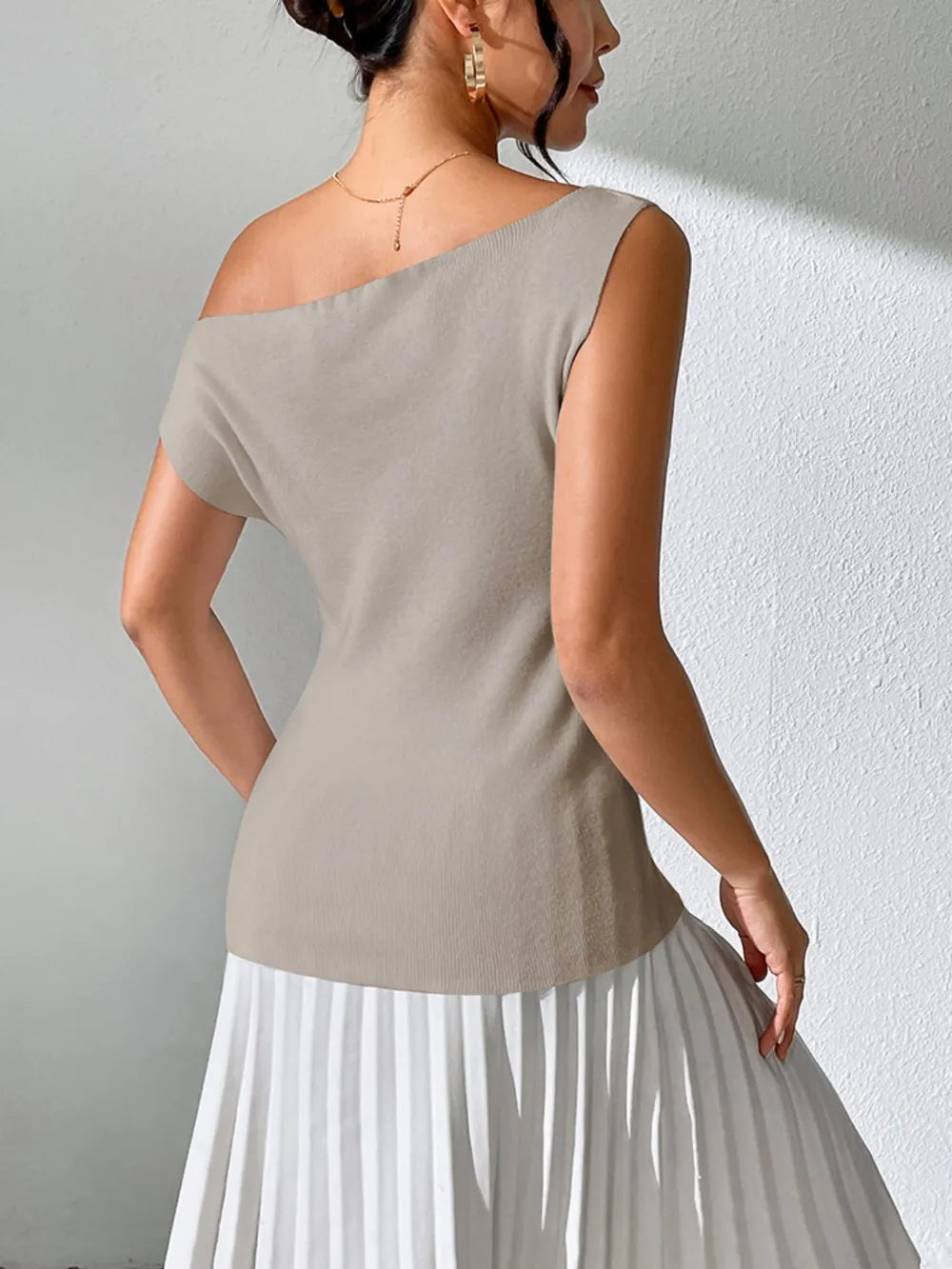 Single Shoulder Short Sleeve Knit Top (9)