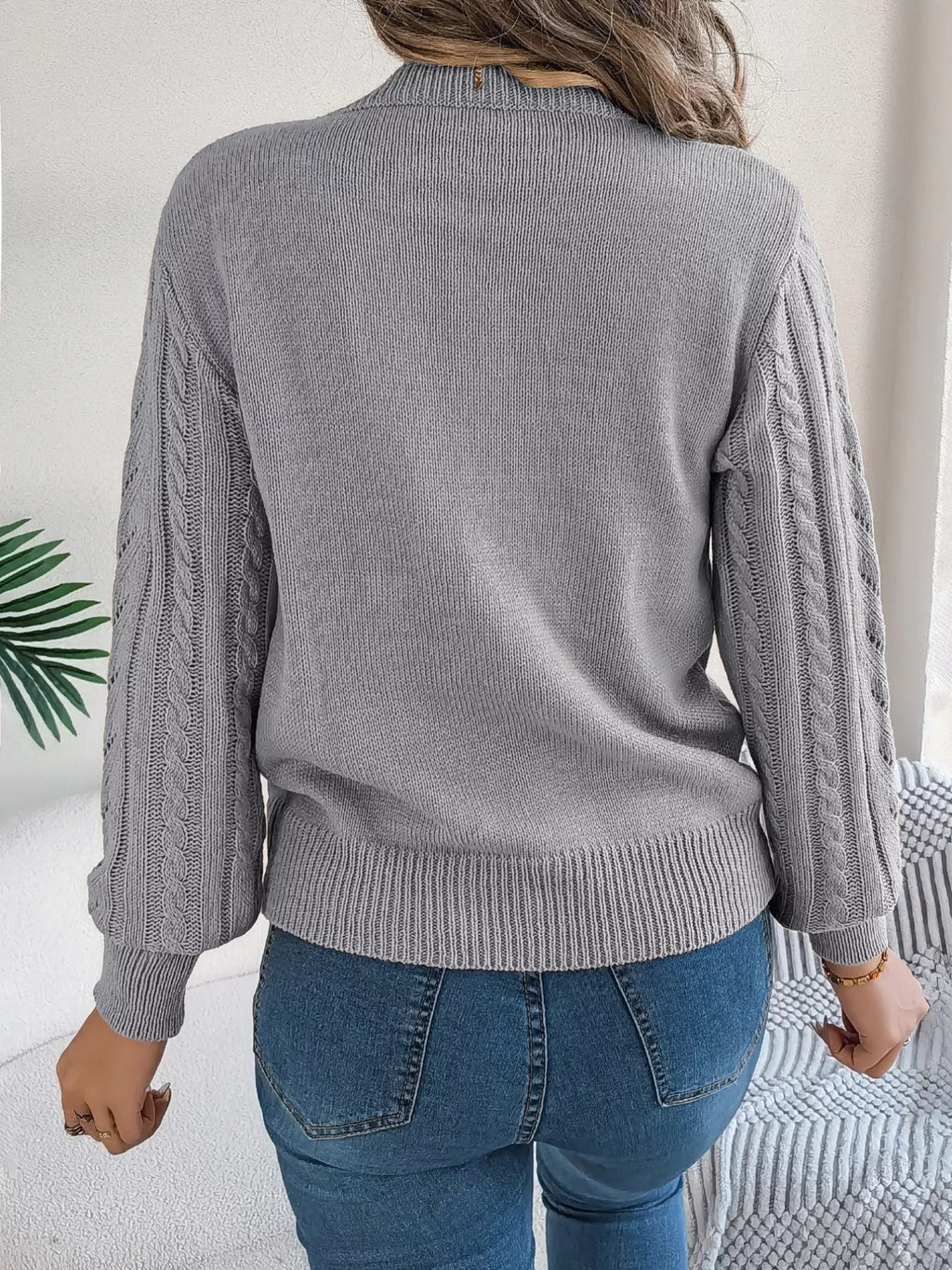 Cable-knit Round Neck Sweater (13)