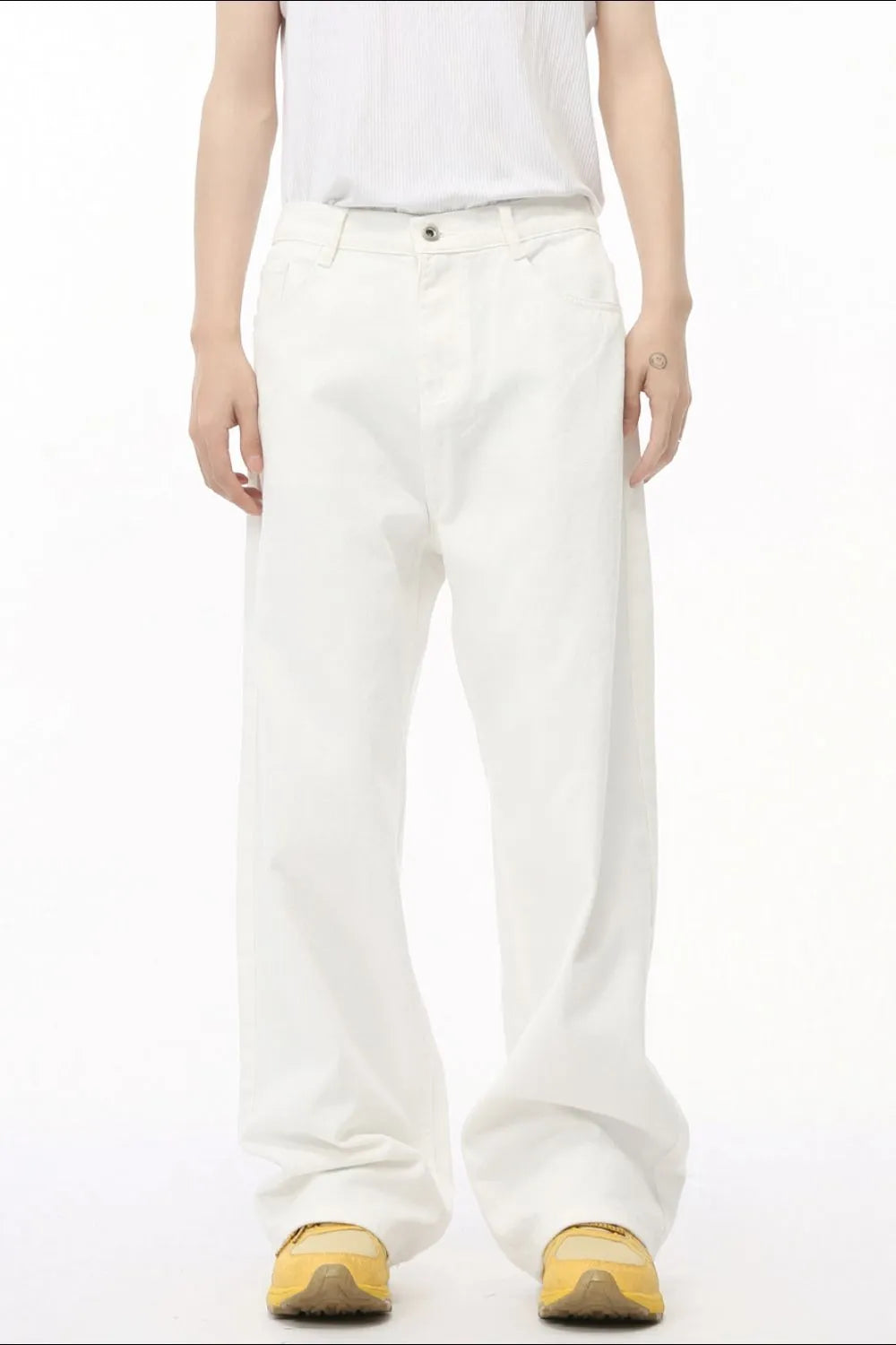 Wide Leg Jeans Pockets (2)