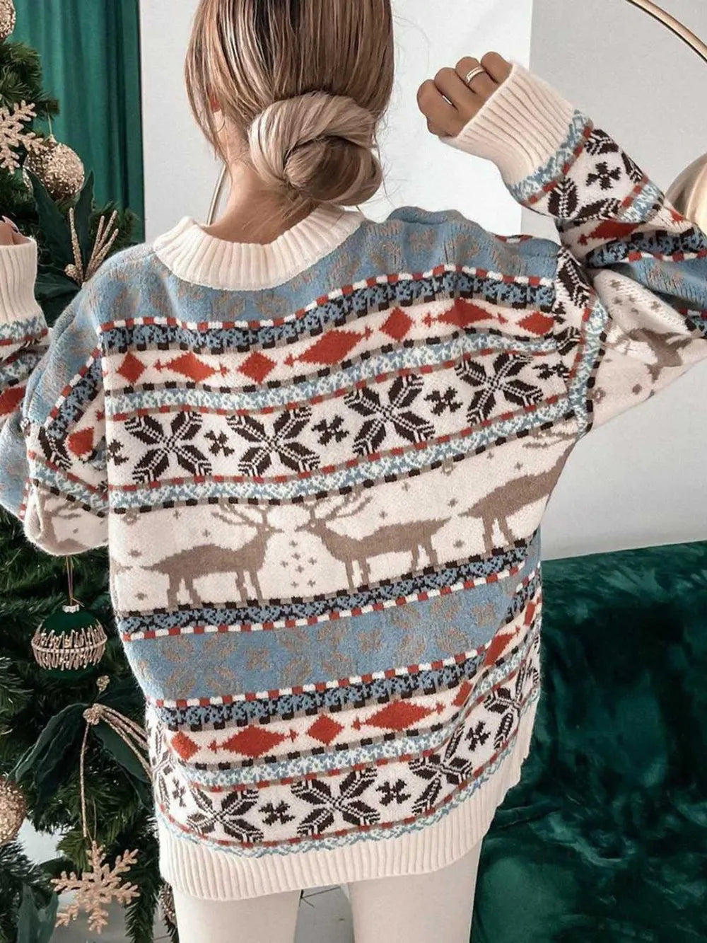 Geometric Round Neck Dropped Shoulder Sweater (3)