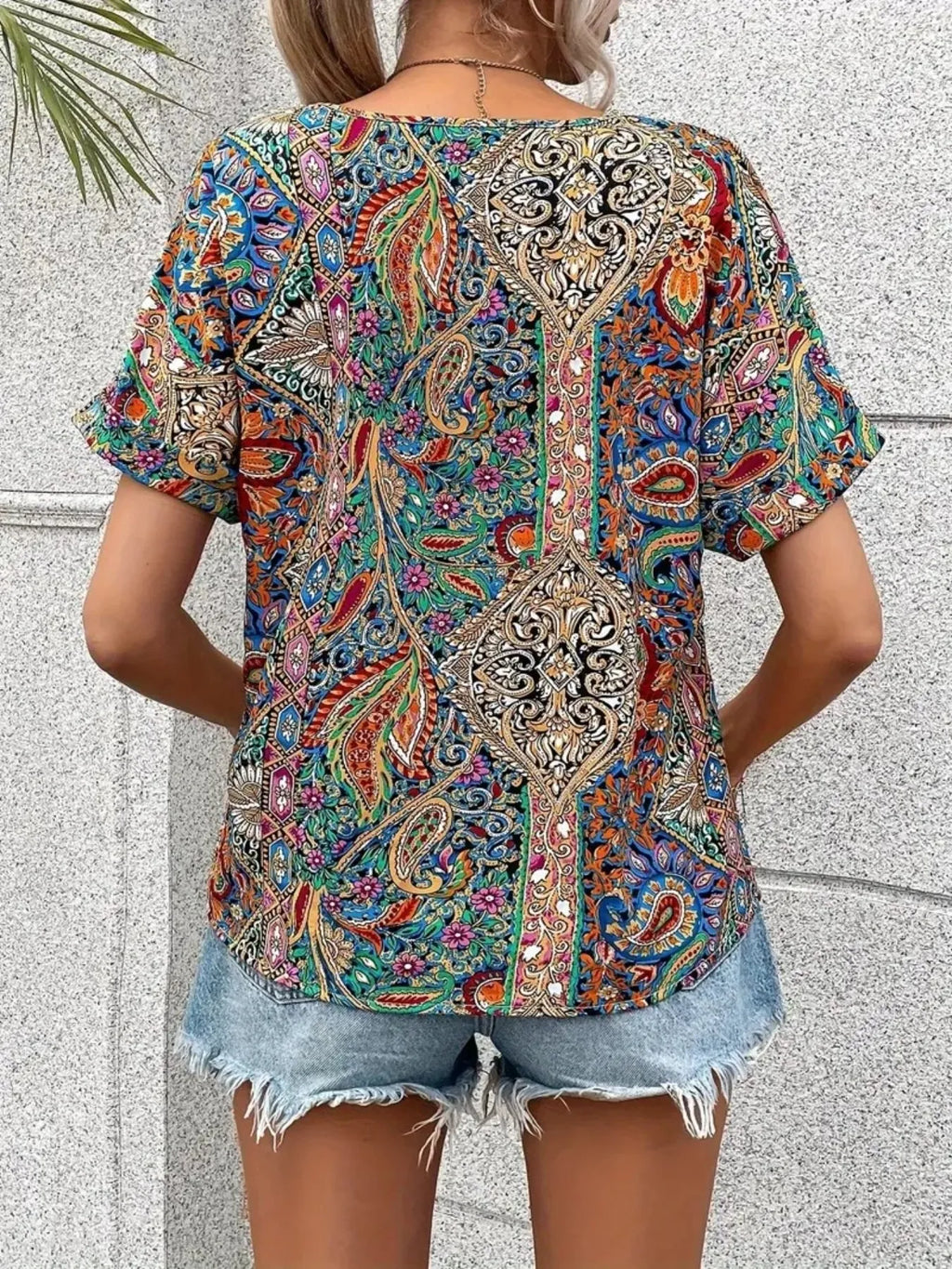 Bohemian Paisley Print V-neck Short Sleeve T-shirt (2)