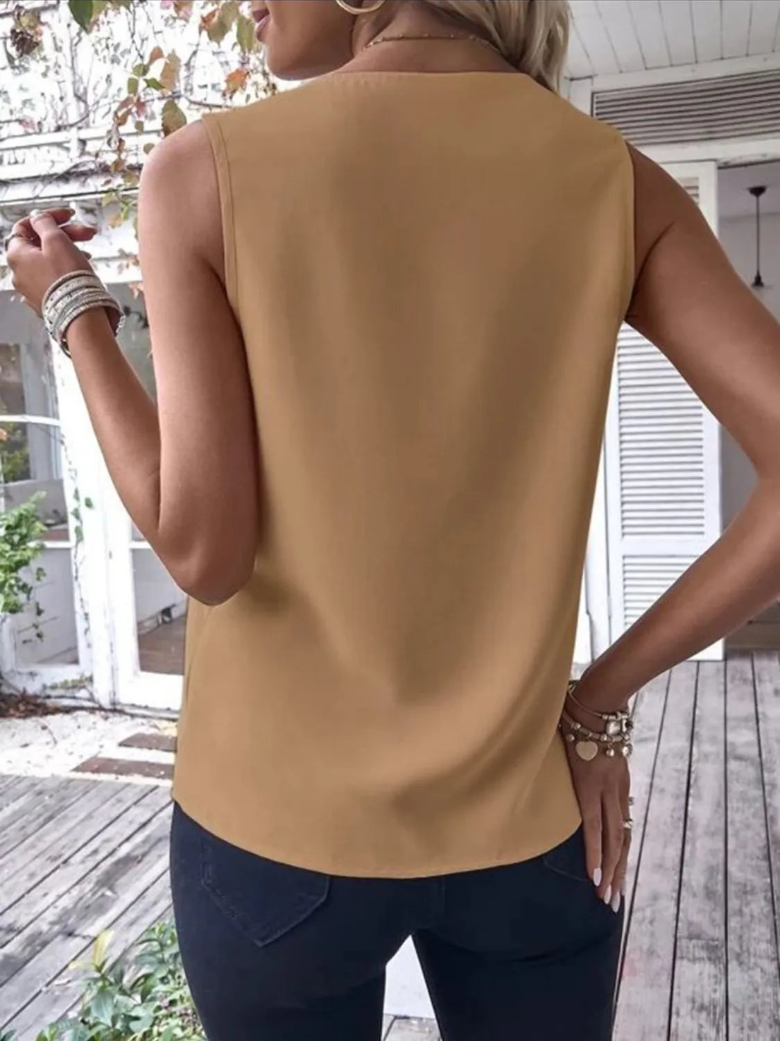 Full Size V-neck Contrast Tank Plus (15)