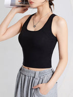 Crisscross Scoop Neck Wide Strap Cropped Tank Chest Pads (3)