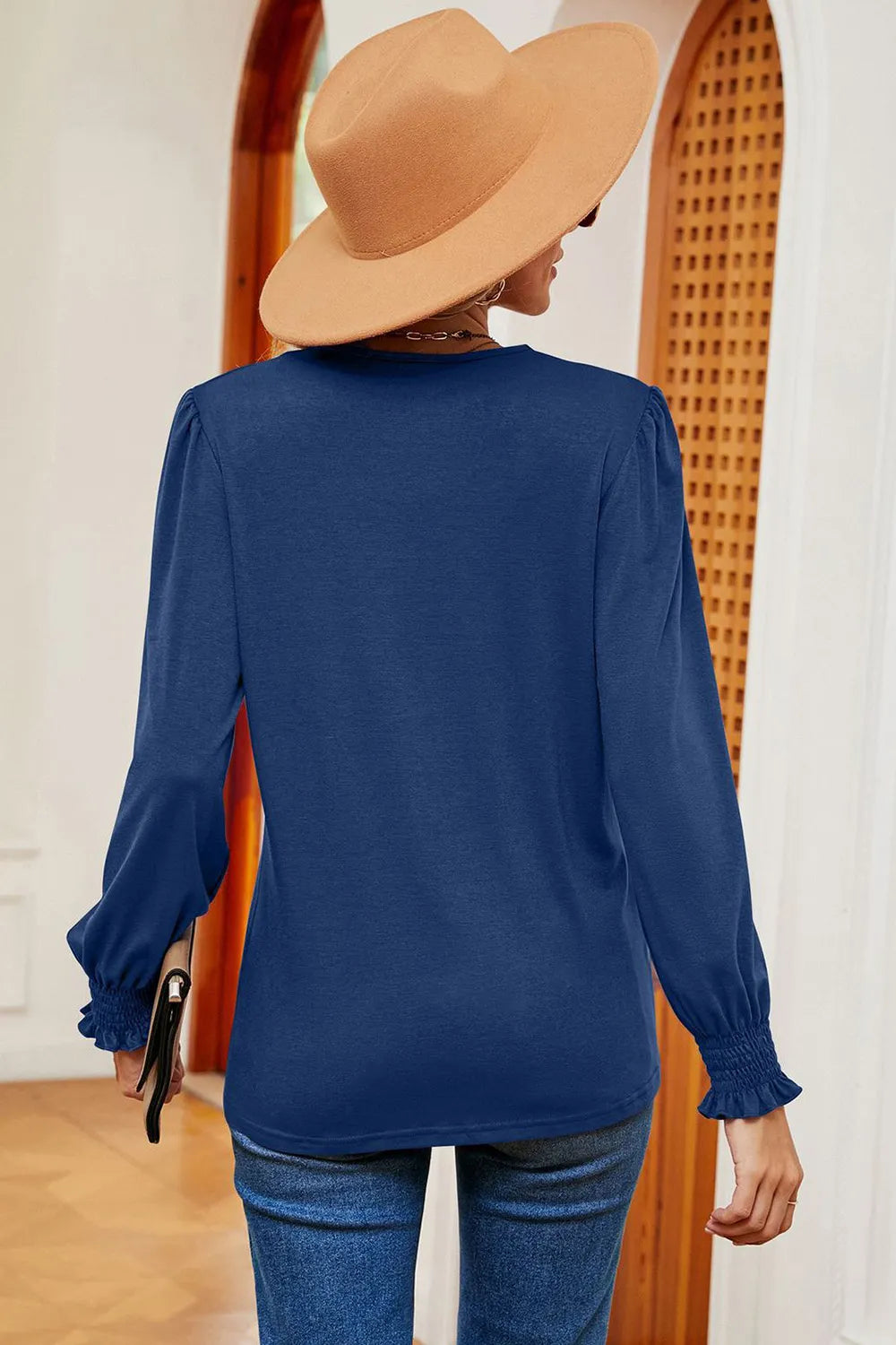 Lace Detail V-neck Lantern Sleeve T-shirt (27)
