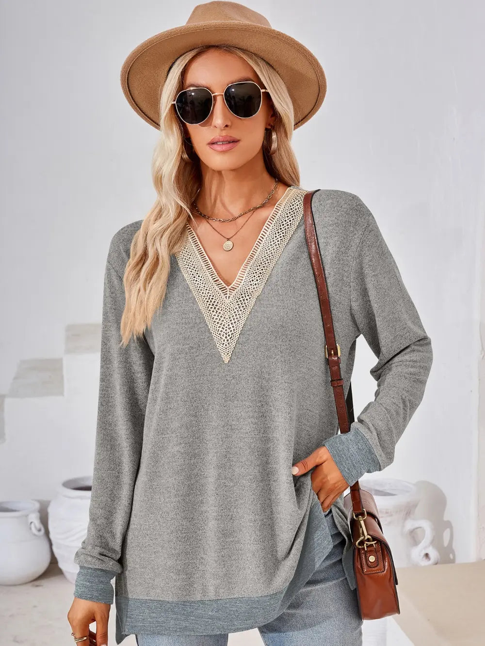 Crochet Contrast V-neck Long Sleeve Slit T-shirt (20)