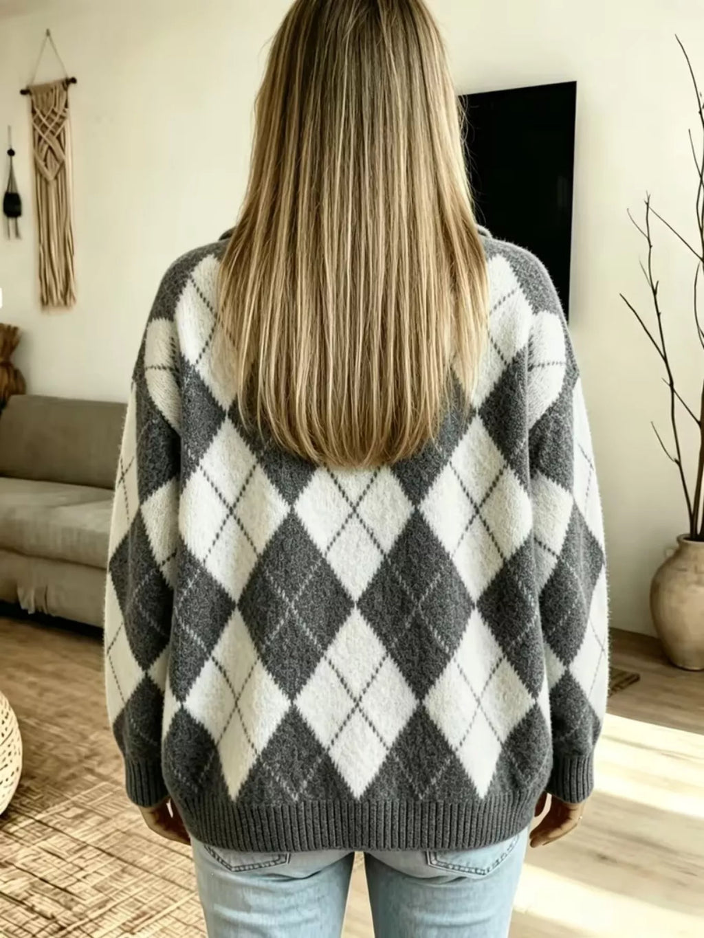 Argyle Pattern Polo Collar Sweater (7)