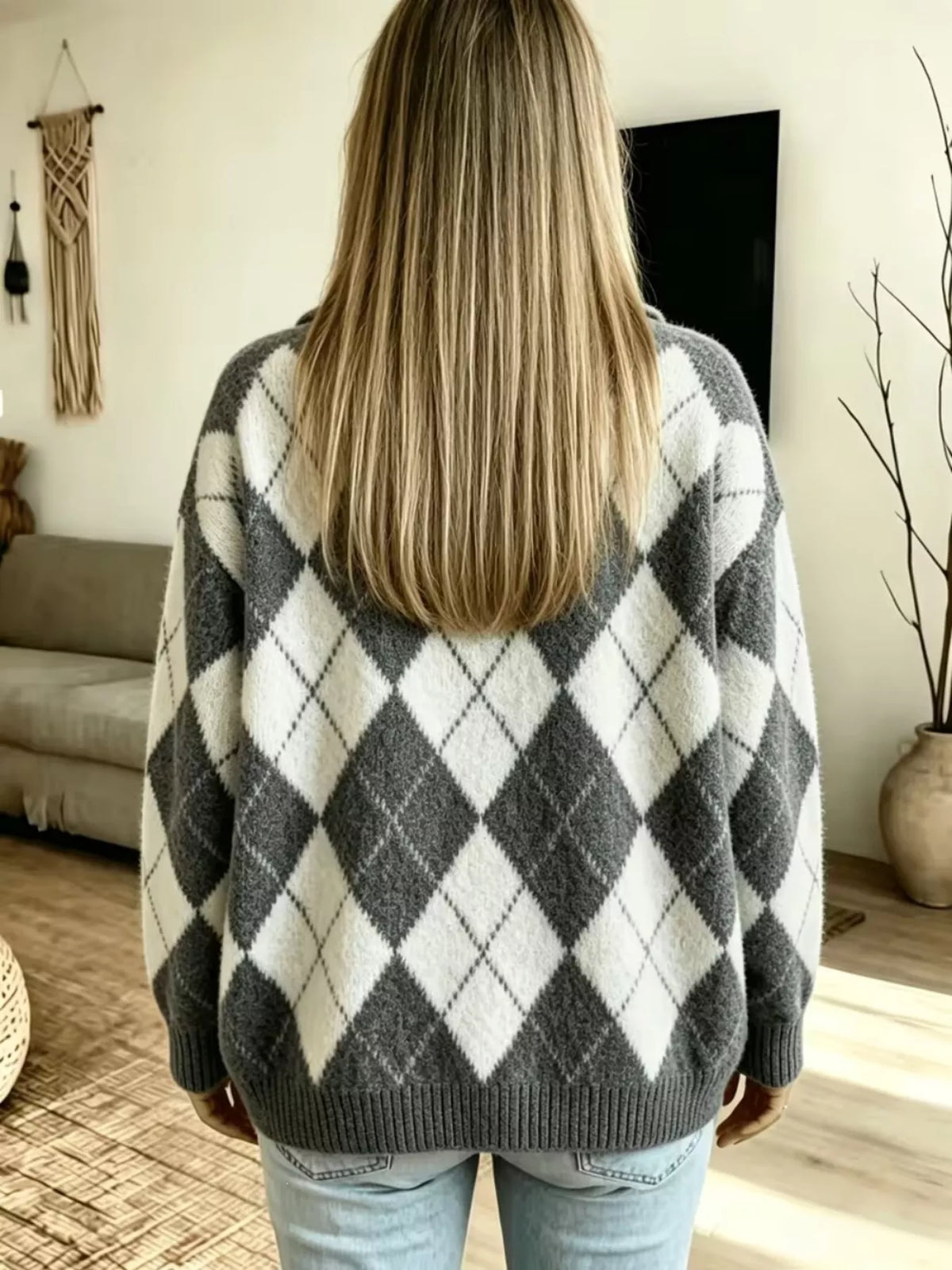 Argyle Pattern Polo Collar Sweater (7)