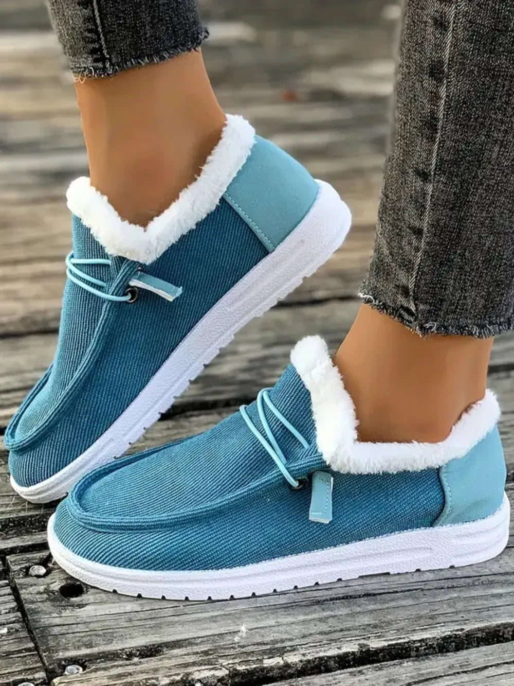 Fluff Round Toe Flat Slip-ons (7)