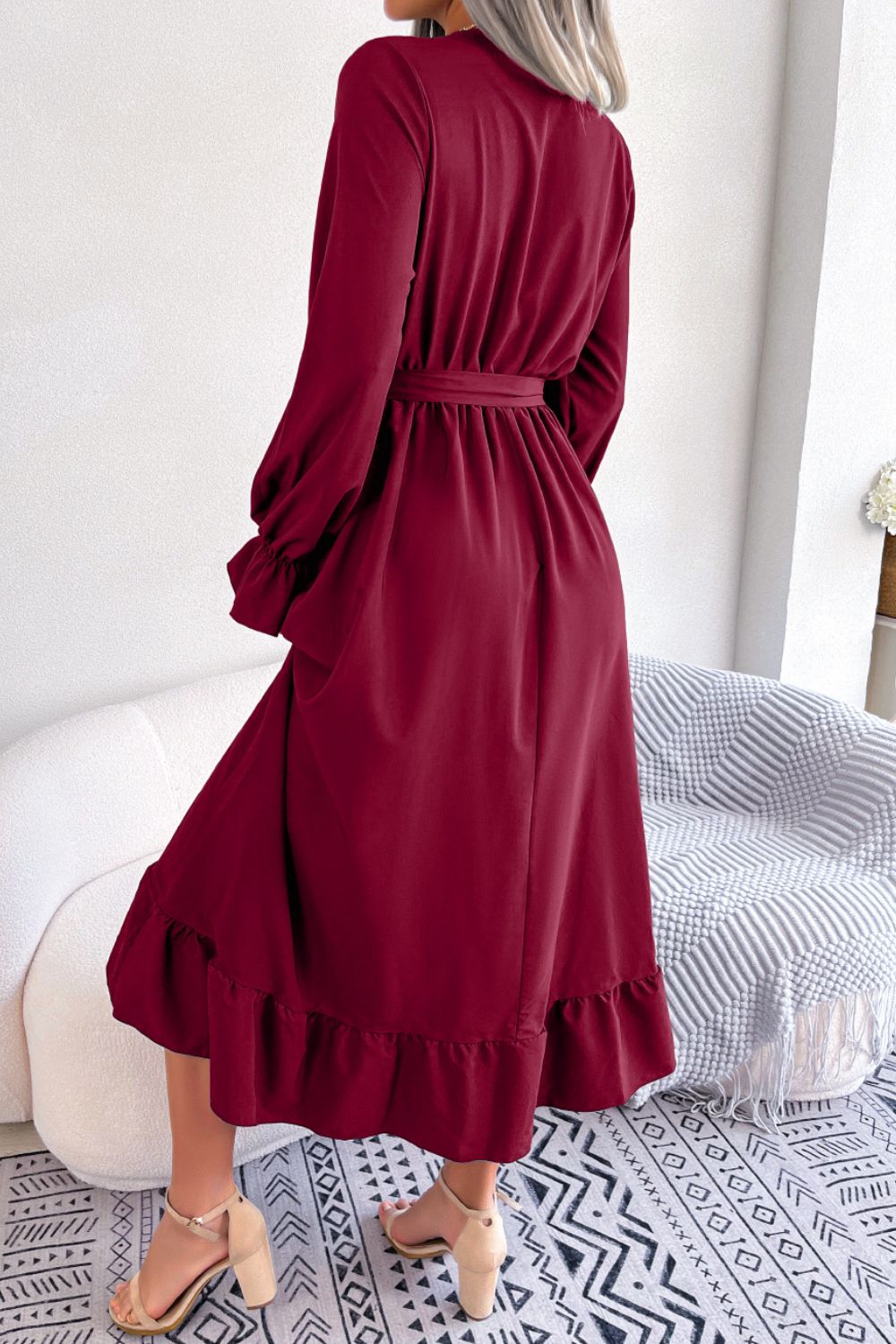 Contrast Belted Flounce Sleeve Dress (2)
