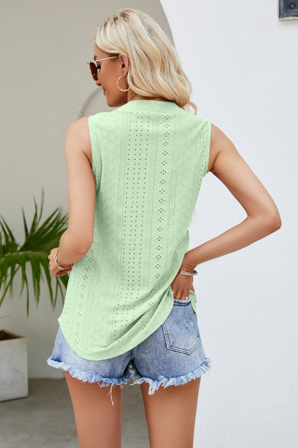 Notched Neck Curved Hem Eyelet Tank (6)