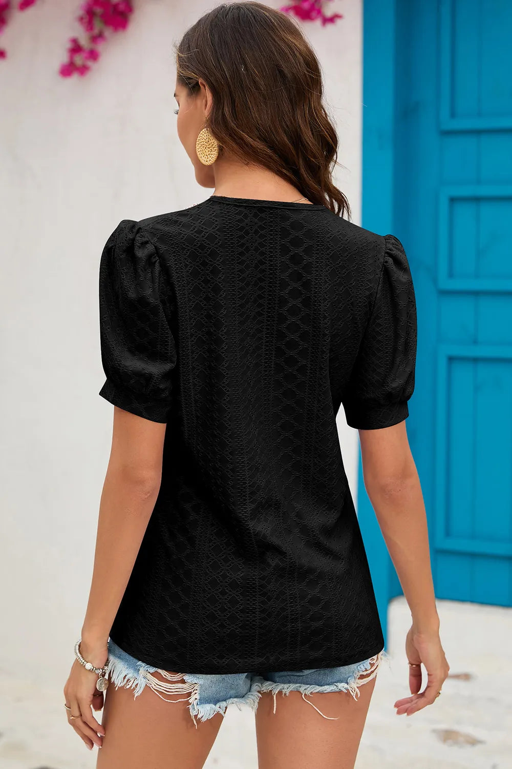 Eyelet V-neck Short Sleeve T-shirt (2)