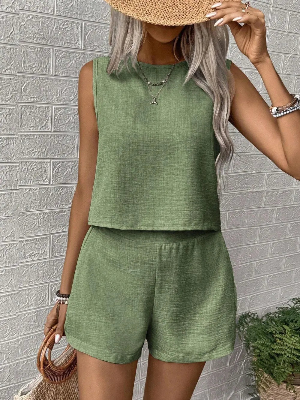 Round Neck Sleeveless Top Shorts Set (20)
