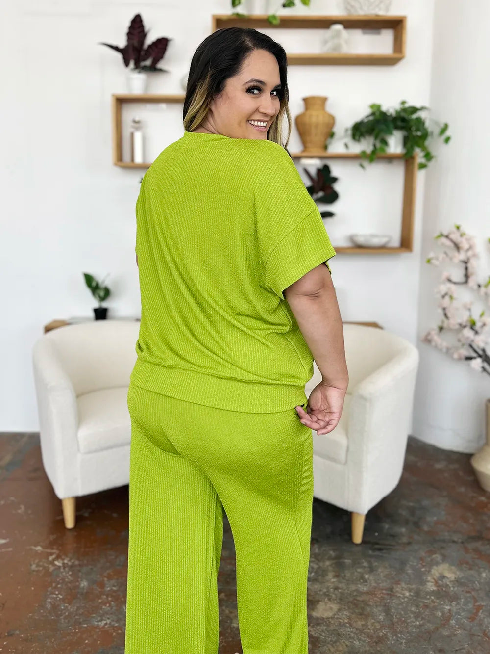 Round Neck Short Sleeve Wide Leg Pants (9)