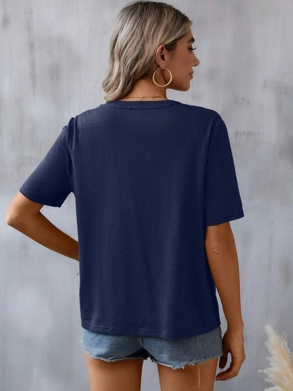 Embroidered Notched Short Sleeve T-shirt (11)