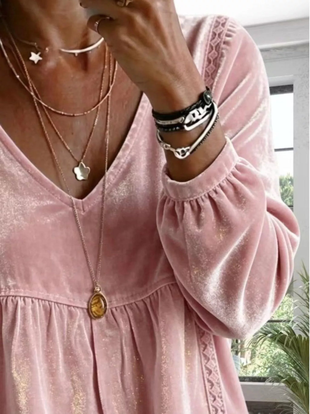 Full Size Velvet Lace Detail V-neck Blouse Plus (16)