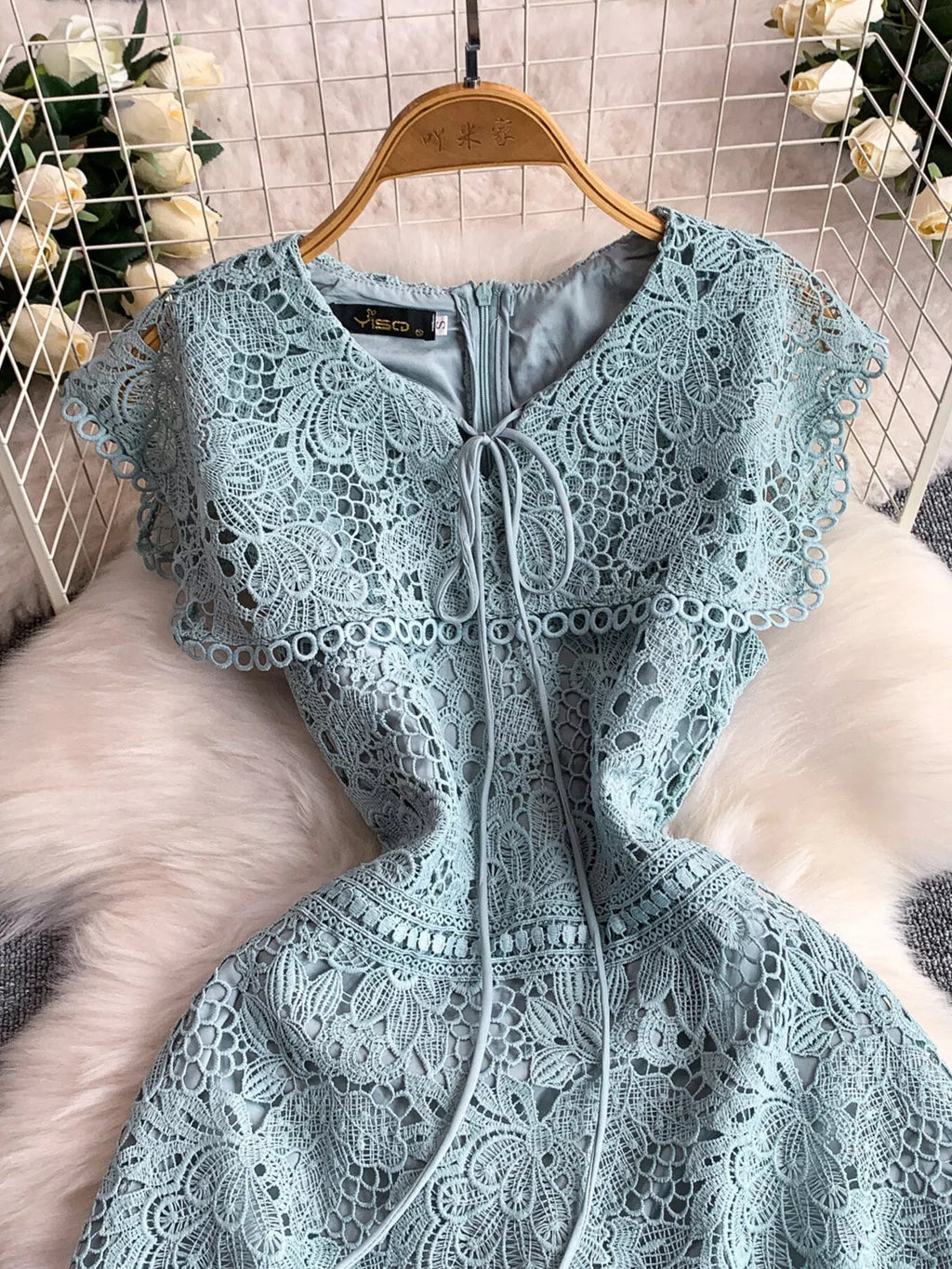 Lace Sleeveless A-line Dress (18)