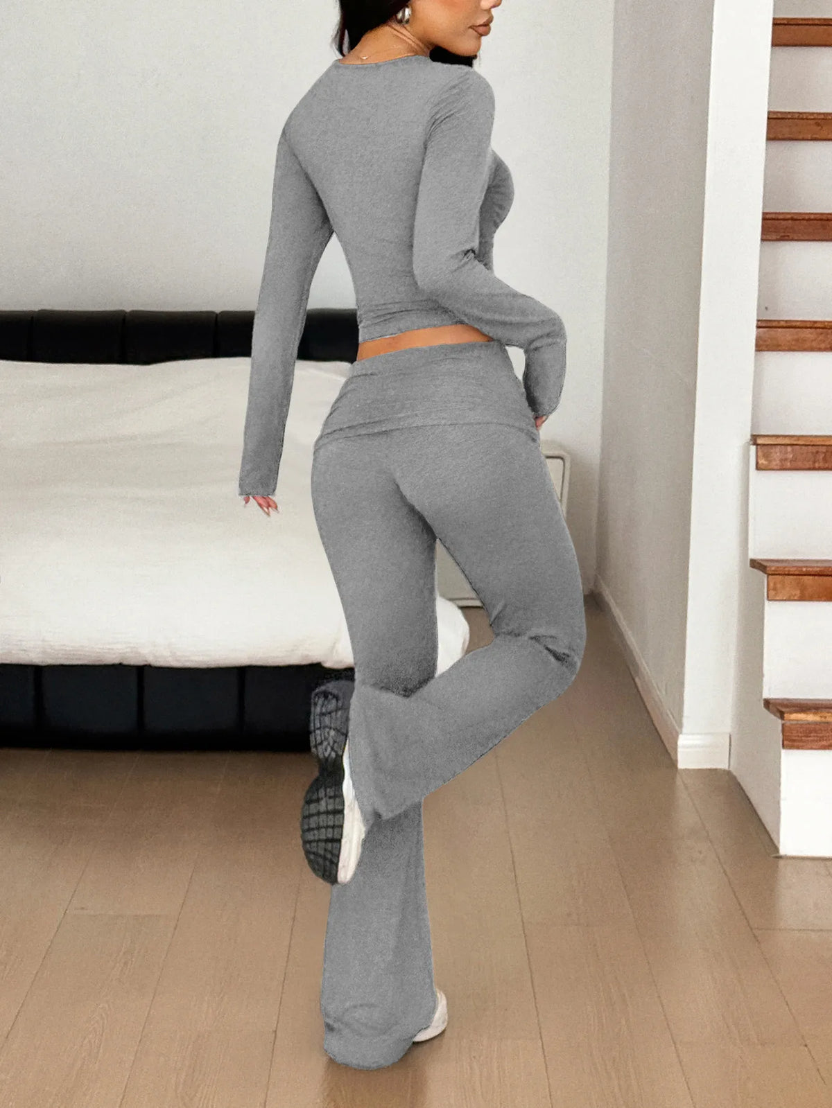 Long Sleeve Crop Top Bootcut Pants Set (9)
