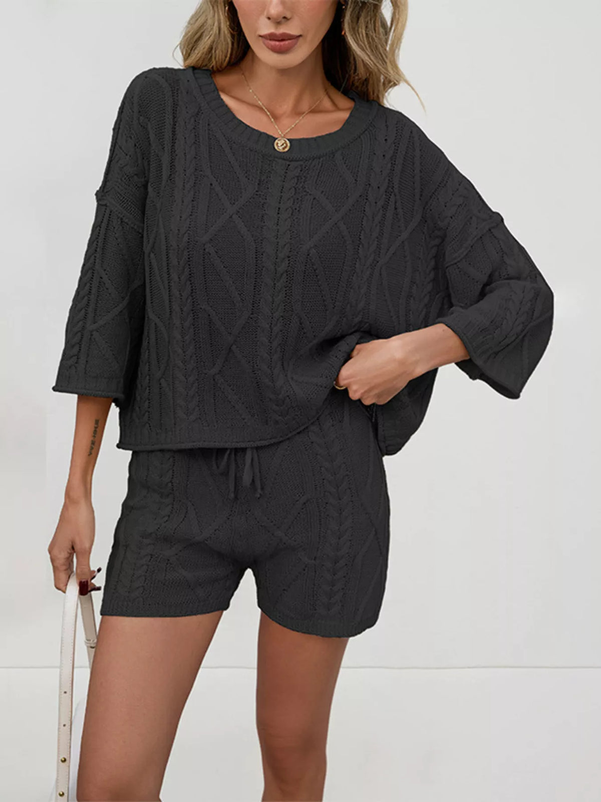 Cable Knit Round Neck Top Shorts Sweater Set (5)
