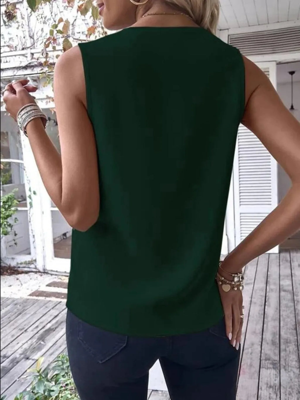 Full Size V-neck Contrast Tank Plus (20)