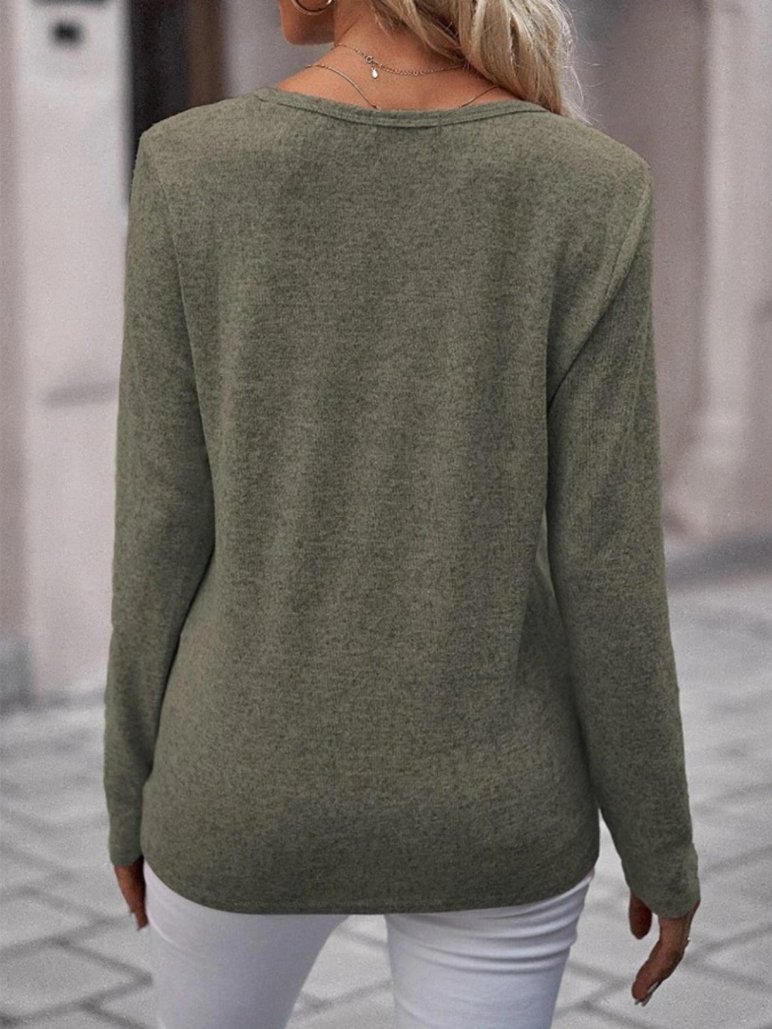 Round Neck Buttoned Long Sleeve T-shirt (9)