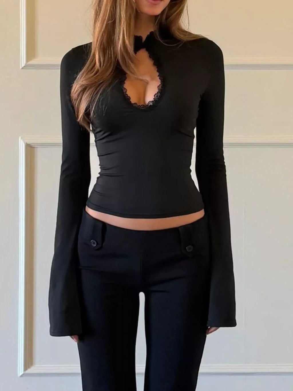 Lace-trimmed Keyhole Long Sleeve T-shirt (7)