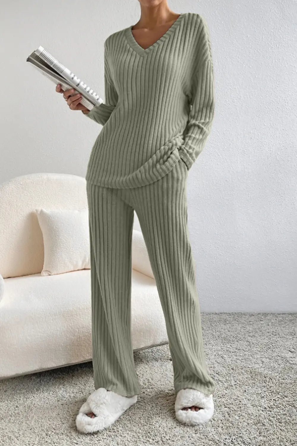 Ribbed V-neck Top Pants Set (9)