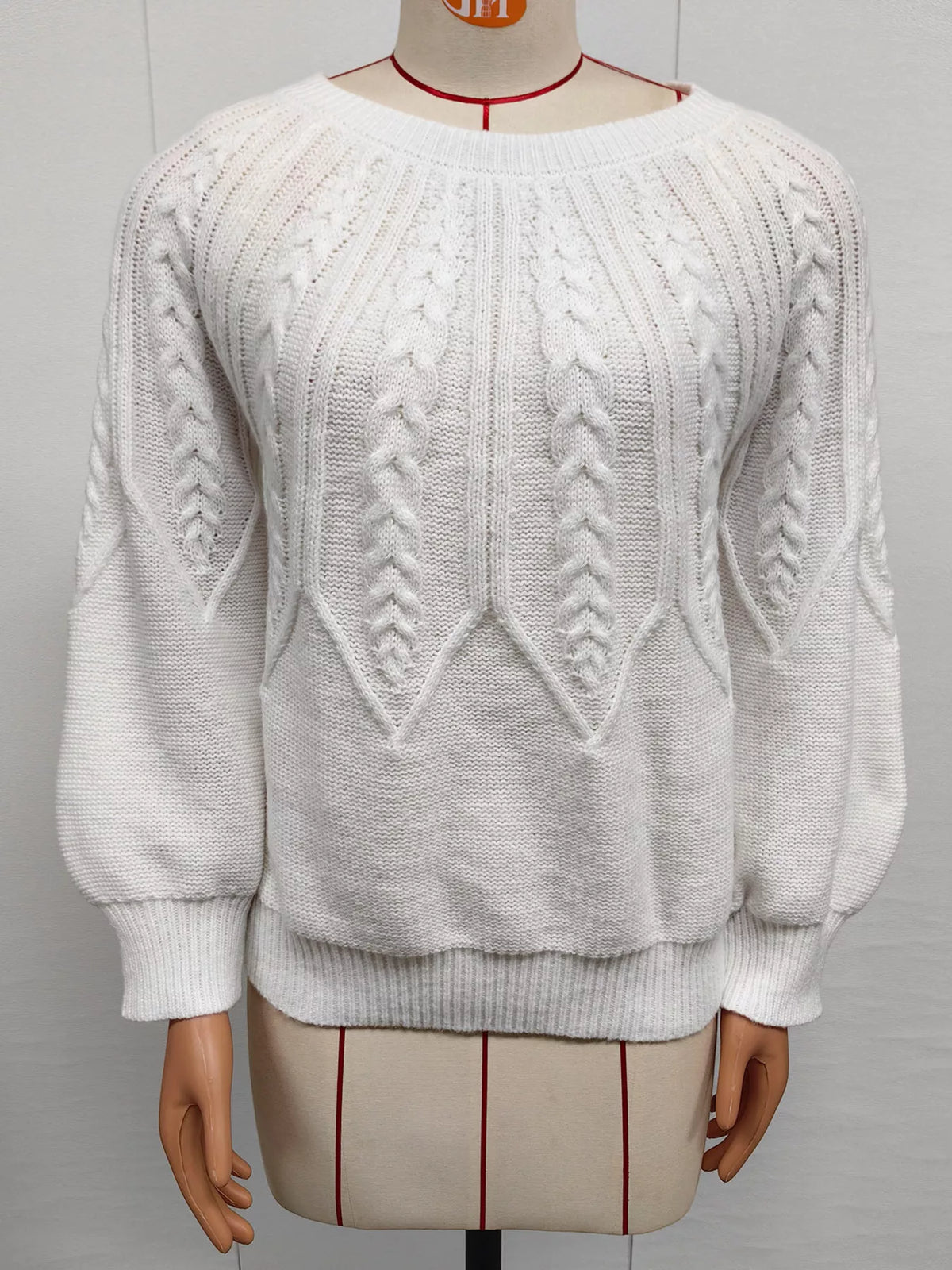 Cable-knit Round Neck Sweater (5)