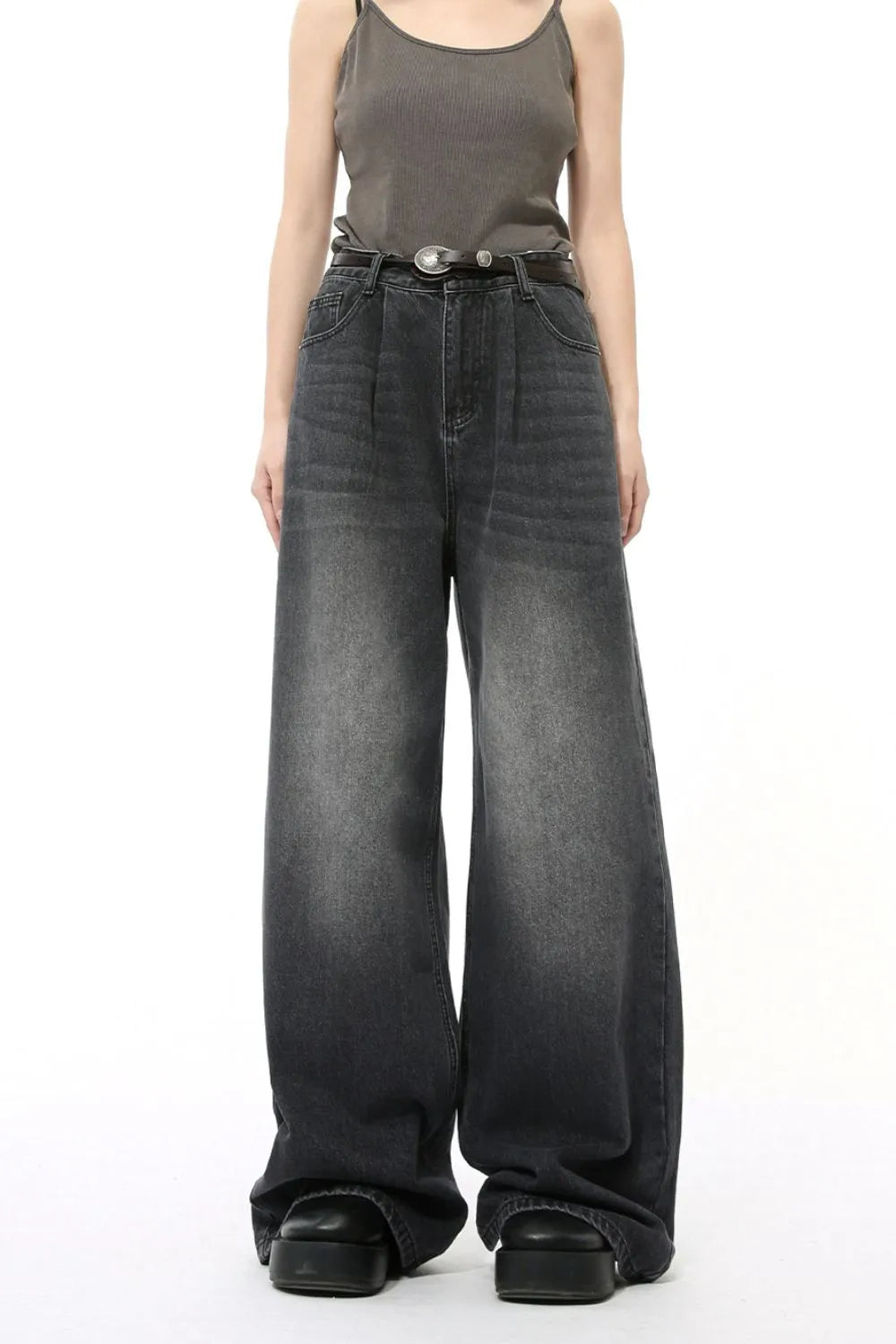 Wide Leg Jeans Pockets (3)