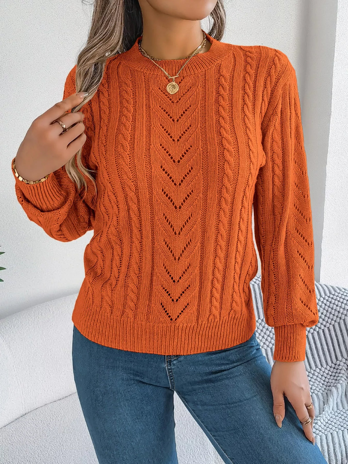 Cable-knit Round Neck Sweater (3)