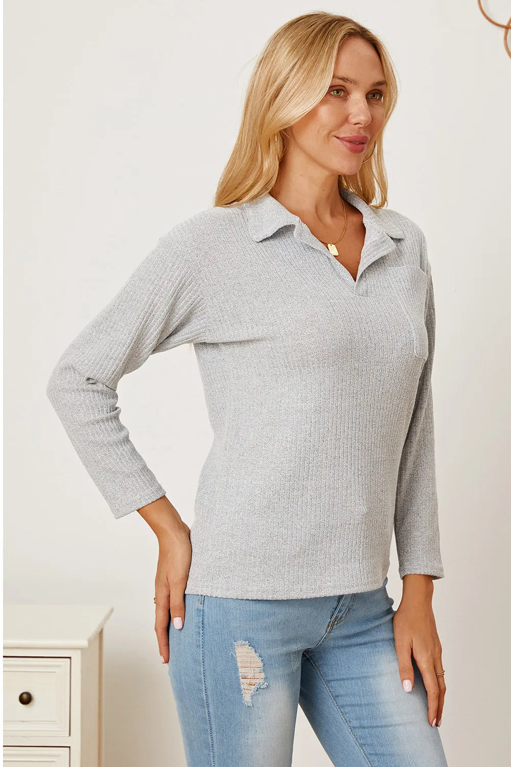 Collared Neck Dropped Shoulder T-shirt (3)