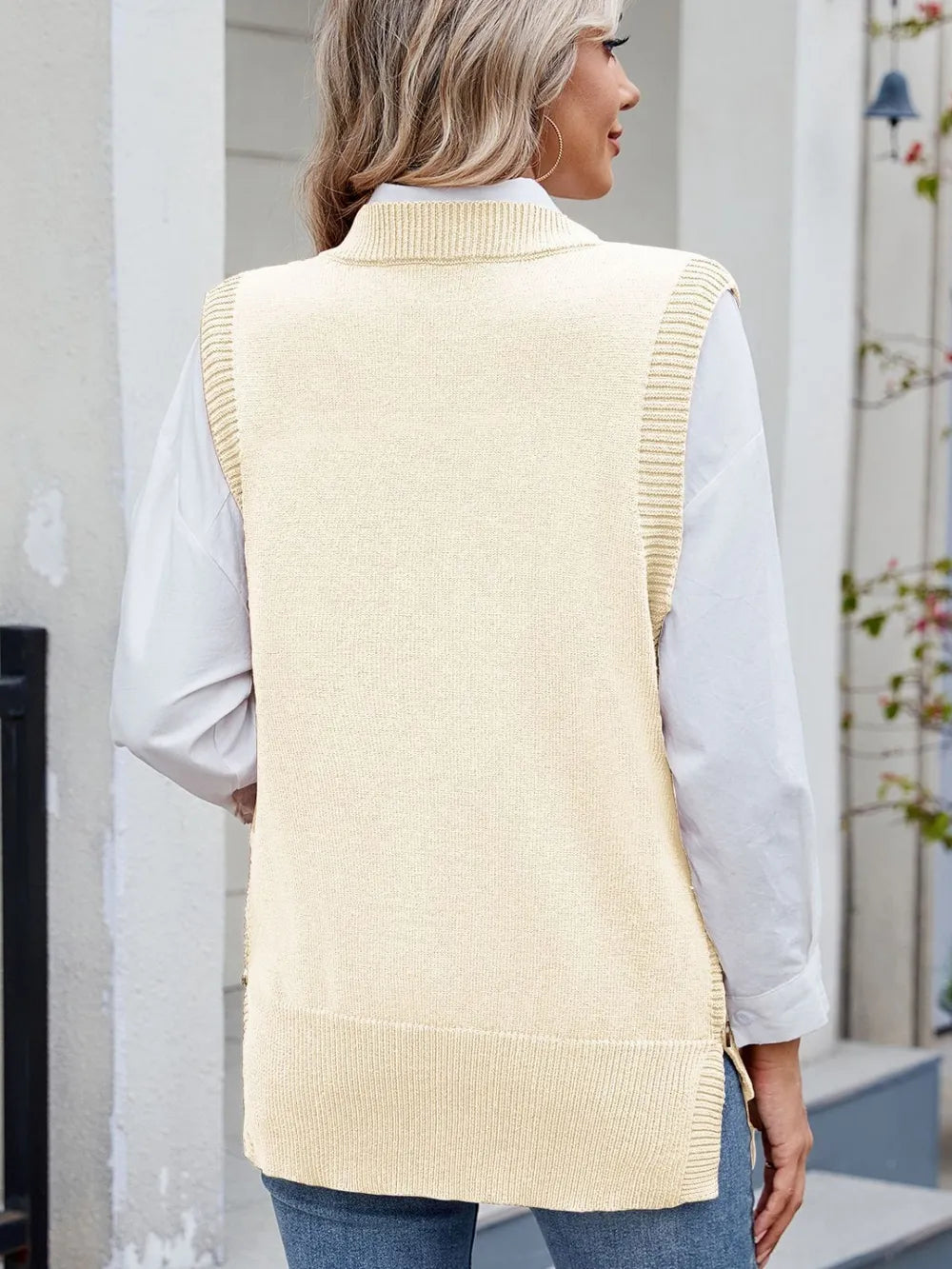 Buttoned Round Neck Sweater Vest (12)