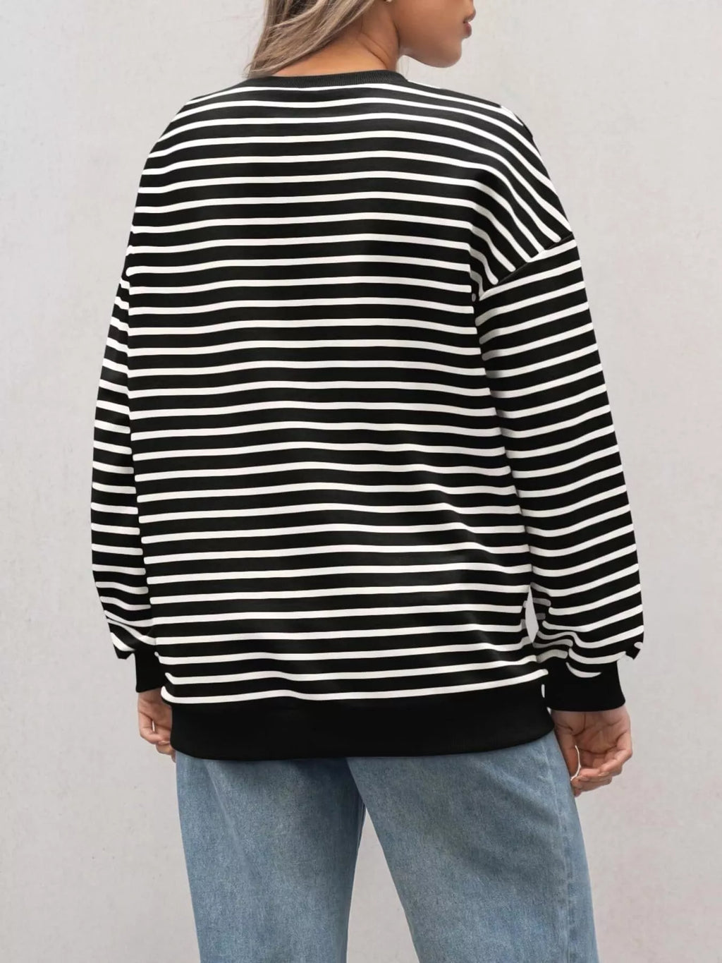 Striped Round Neck Oversized Casual Sweatshirt (8)