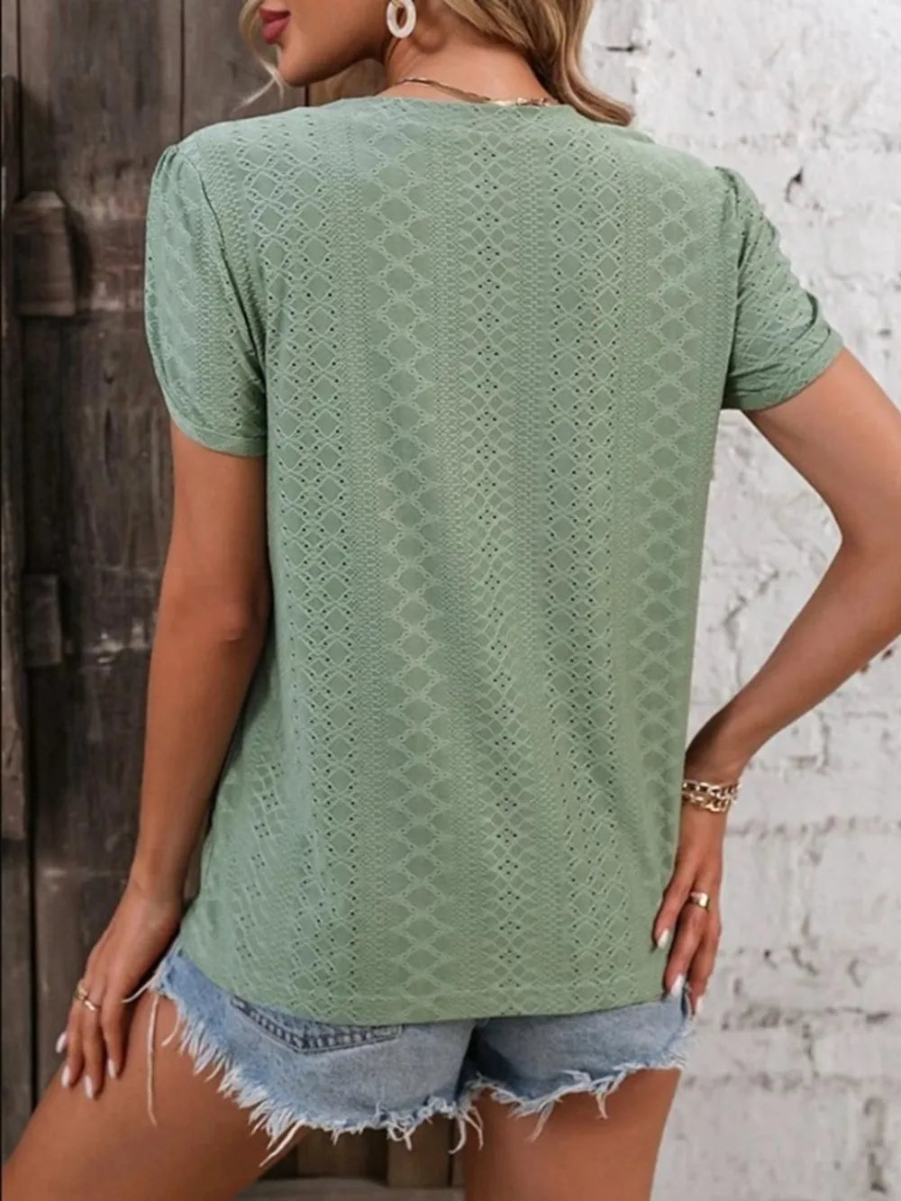 Eyelet V-neck Petal Sleeve T-shirt (19)