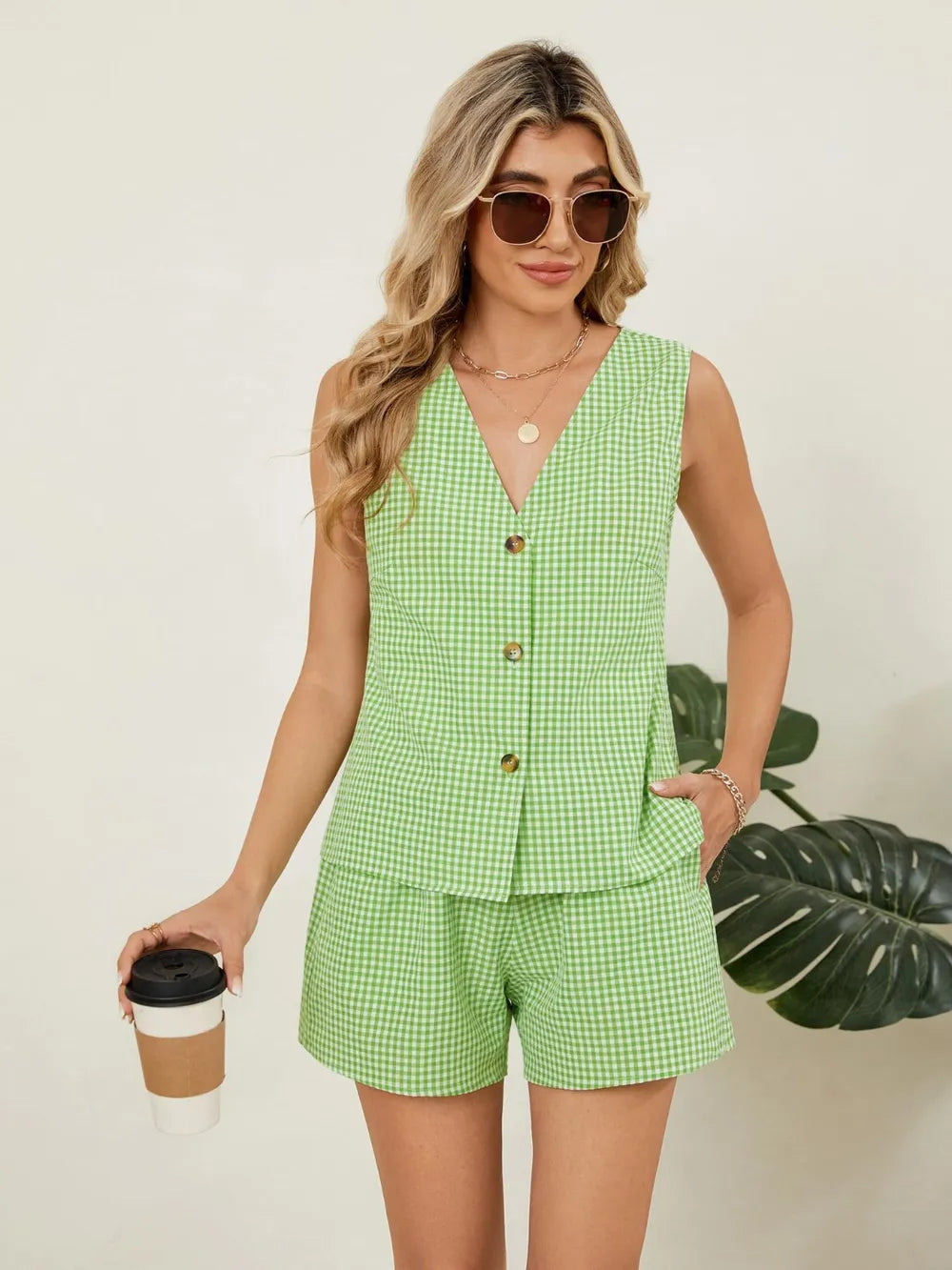 Plaid V-neck Sleeveless Top Shorts Set (10)