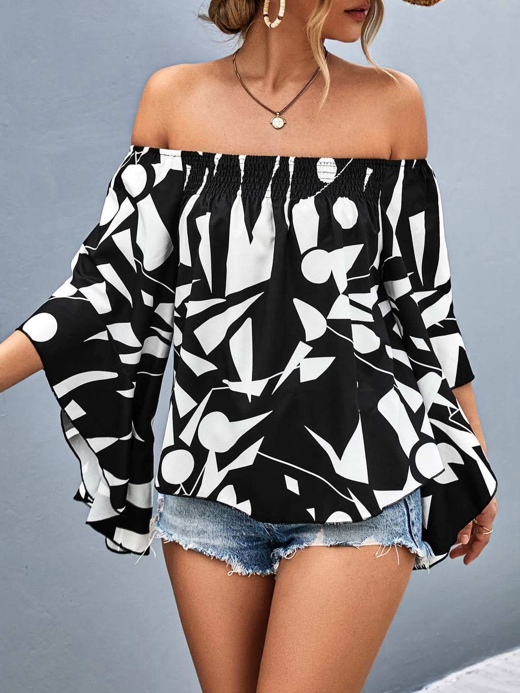 Printed Off-shoulder Bell Sleeve Blouse (3)