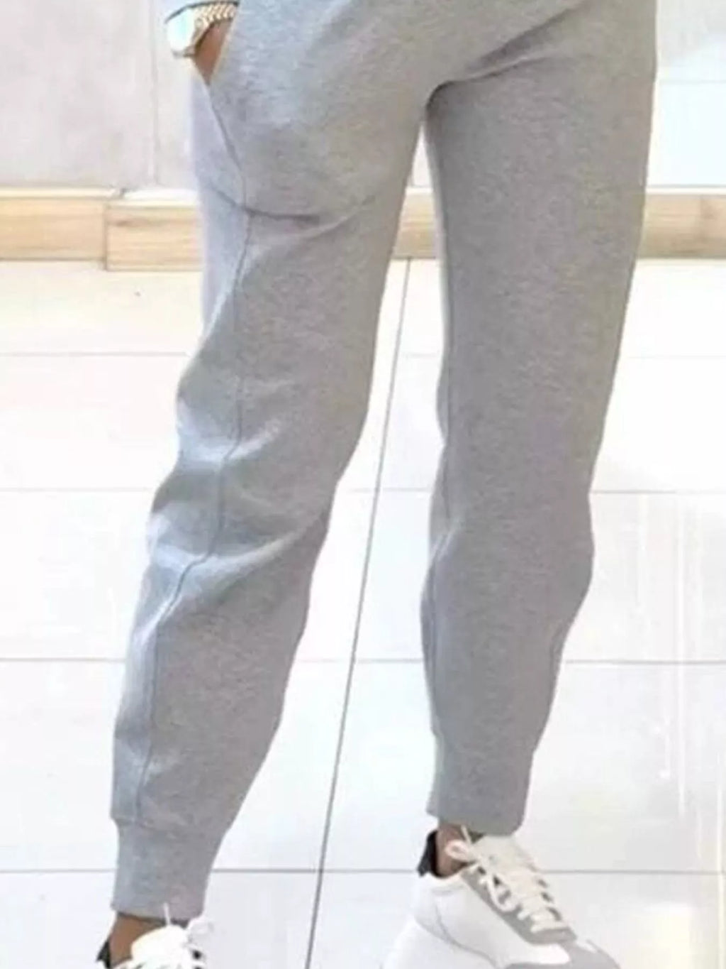 Casual Chic Cropped Sweatshirt Jogger Set (15)